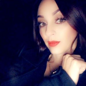 Meet your Posher, Veronica